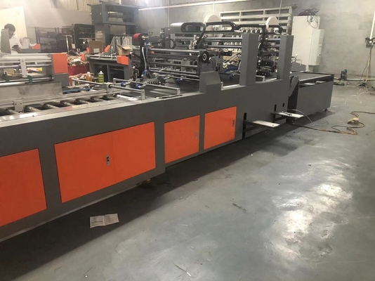 CER automatischer Karton, der Maschine 70m/min 6600*2100*1600mm klebend sich faltet